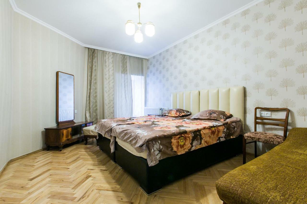 Garry Apartment Tbilisi Esterno foto