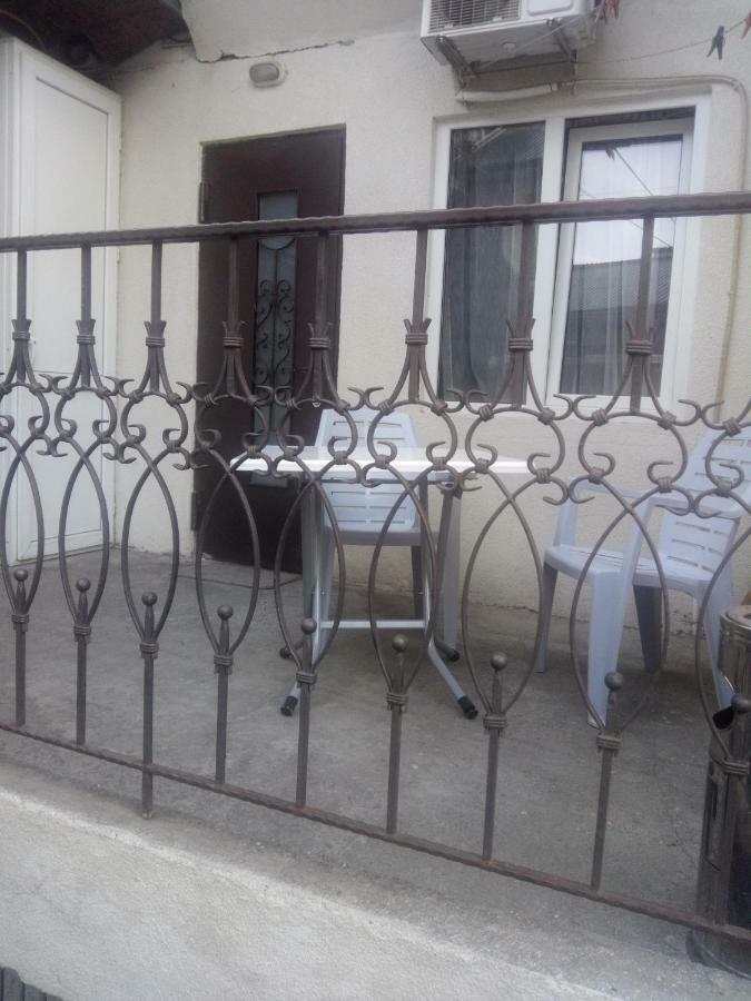 Garry Apartment Tbilisi Esterno foto